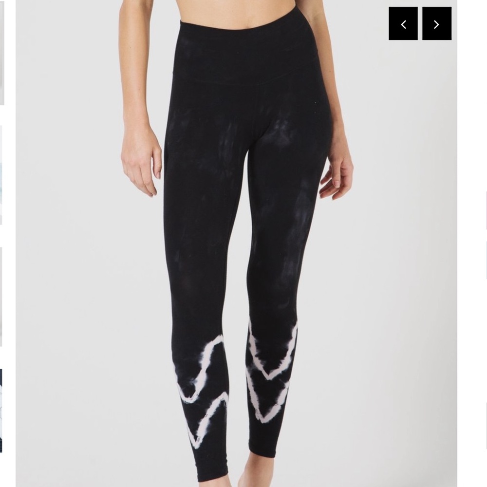 Electric & Rose Leggings - Onyx/Black Sz Small